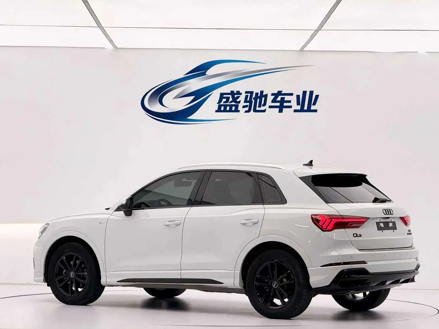 Audi Q3 2022 — Photo 4/20