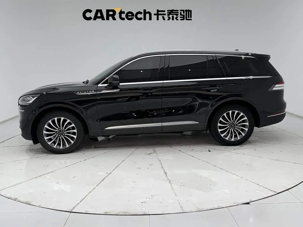 Lincoln Aviator 2021 — Фото 8/20