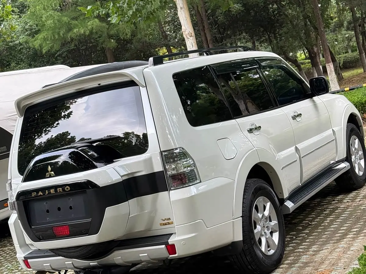 Mitsubishi Pajero 2020 — Фото 5/20