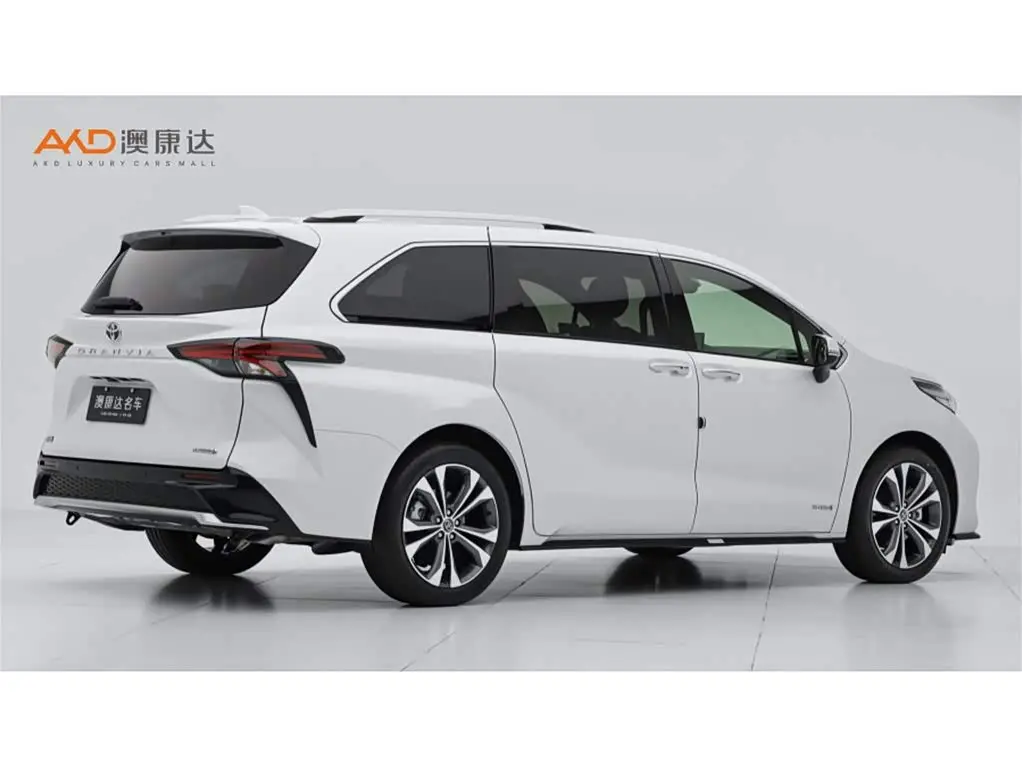 Toyota Granvia 2023 — Photo 3/11