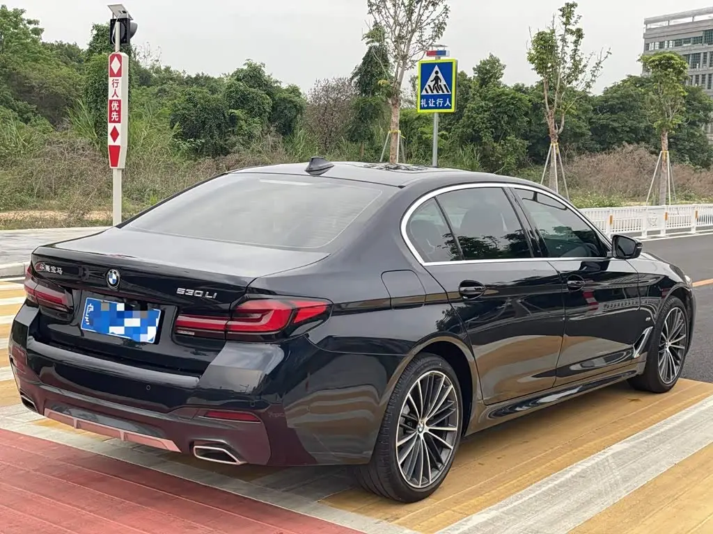 BMW 5 Series 2022 — Photo 3/15