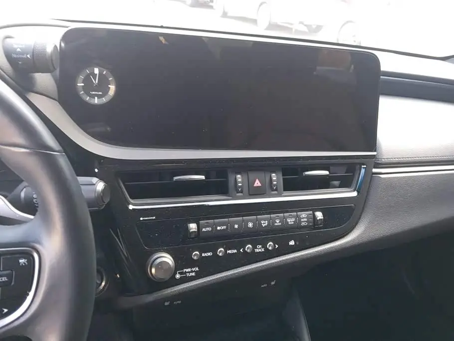 Lexus ES 2023 — Фото 13/16