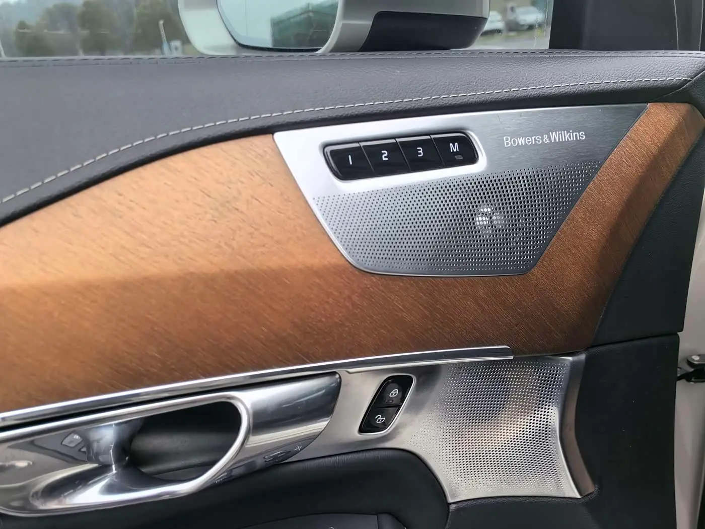 Volvo XC90 2018 — Photo 4/20