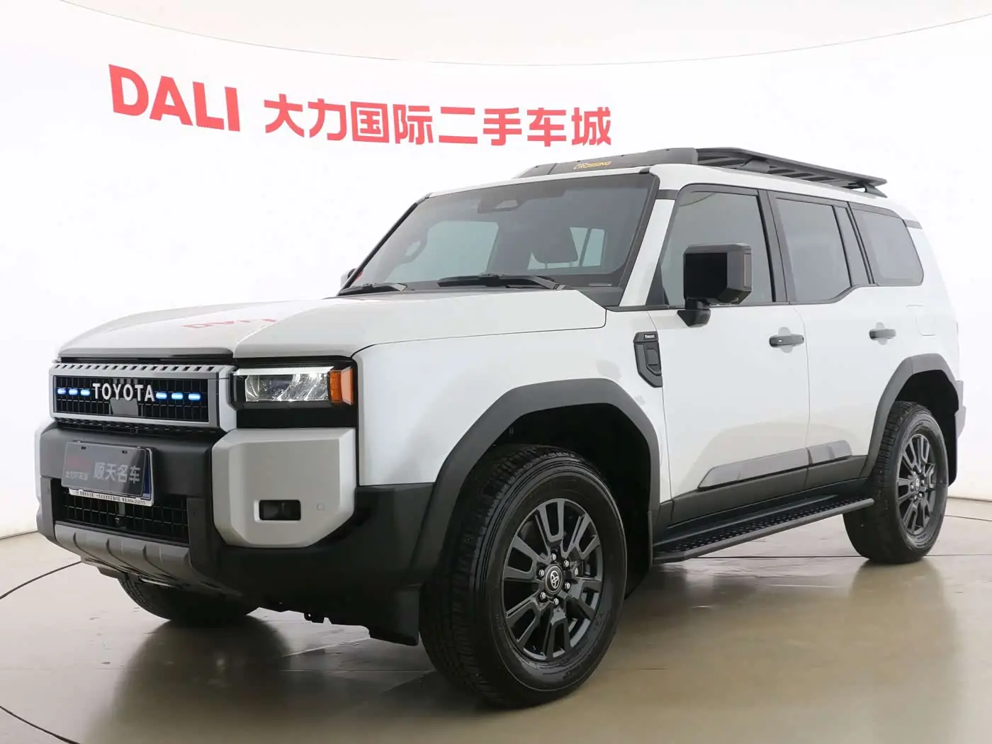 Toyota Prado 2024 — Photo 1/16