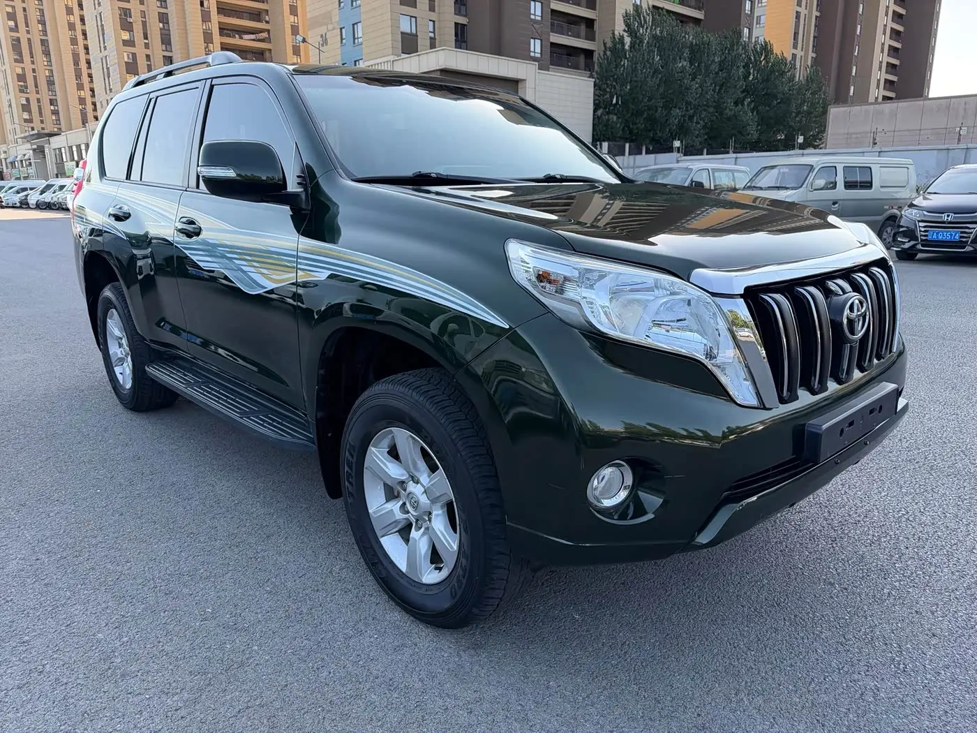 Toyota Prado 2017 — Photo 1/20