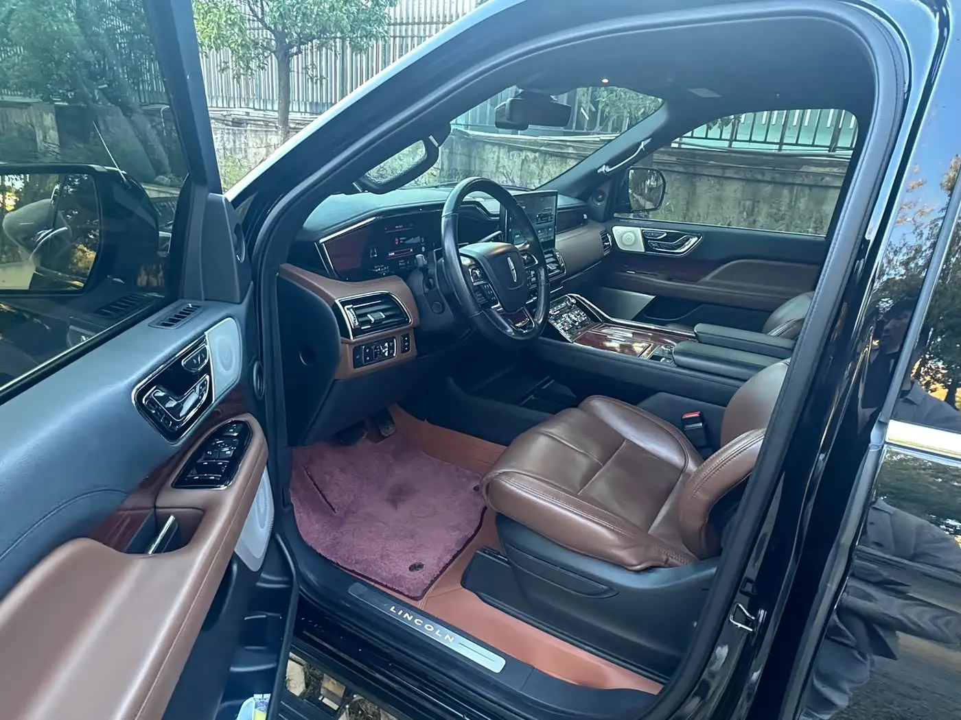Lincoln Navigator 2024 — Photo 11/20