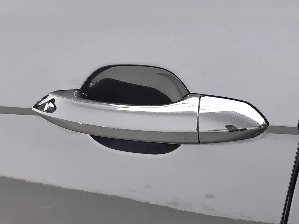Volkswagen Passat 2022 — Photo 18/20