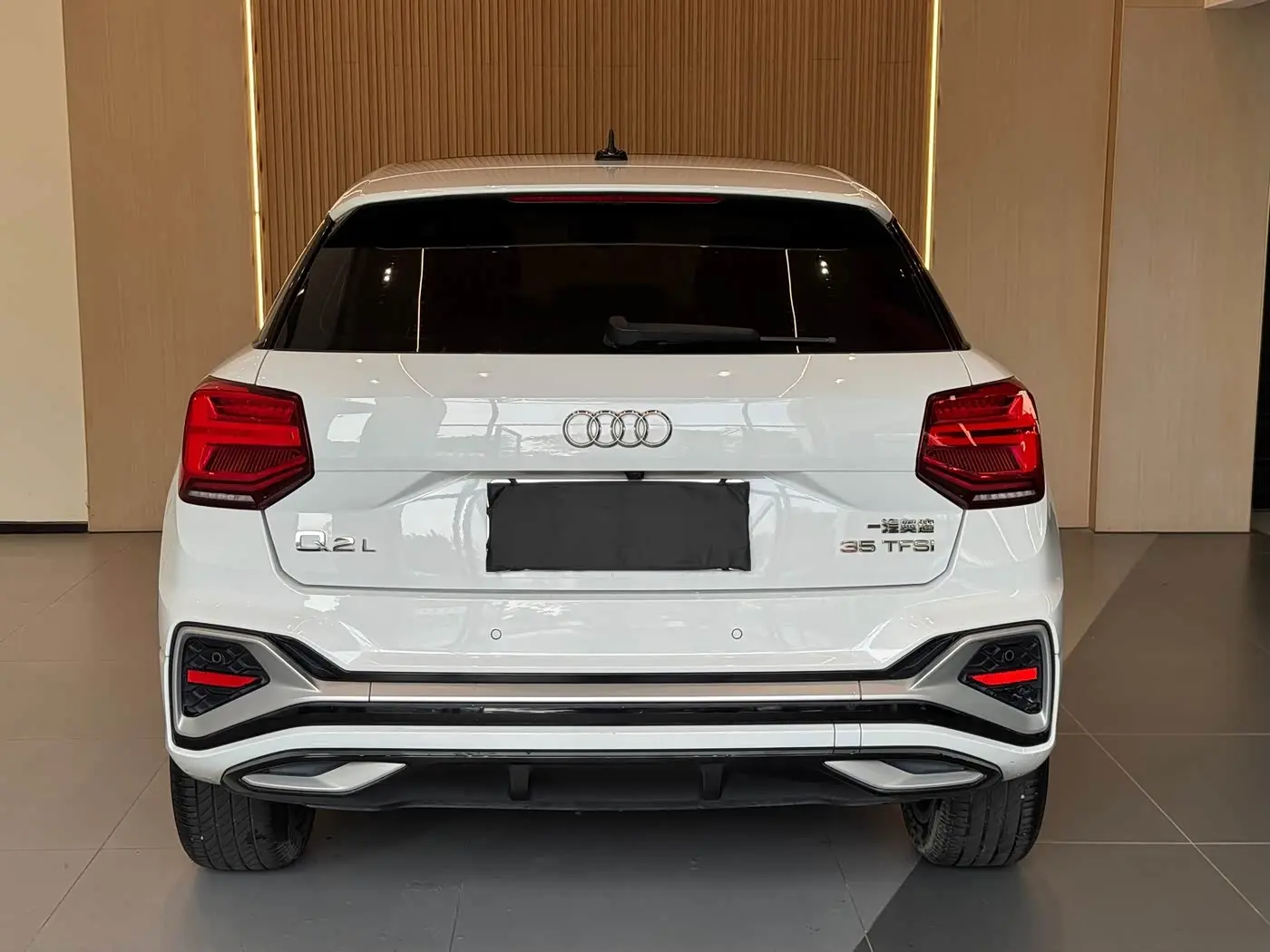 Audi Q2L 2023 — Фото 17/19