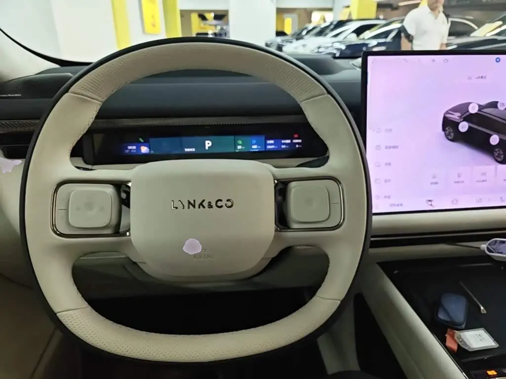 Lynk & Co 900 2025 — Photo 10/19
