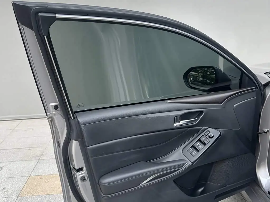 Toyota Avalon 2023 — Photo 7/14