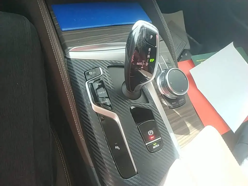 BMW 5 Series 2023 — Photo 13/19