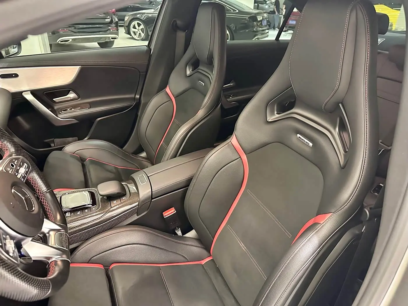 Mercedes-Benz A-Class AMG 2022 — Photo 14/15