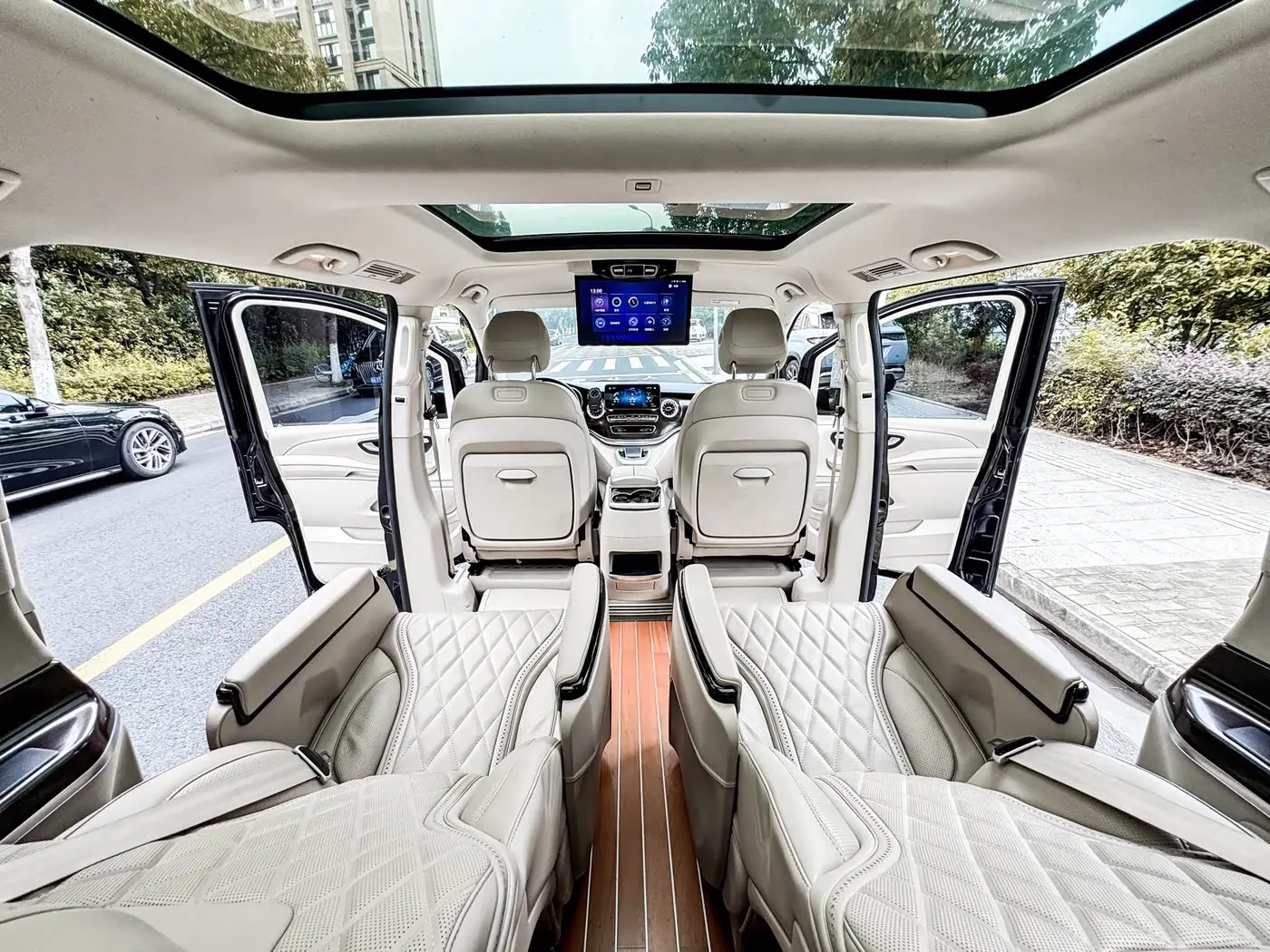 Mercedes-Benz V-Class 2021 — Şəkil 14/20