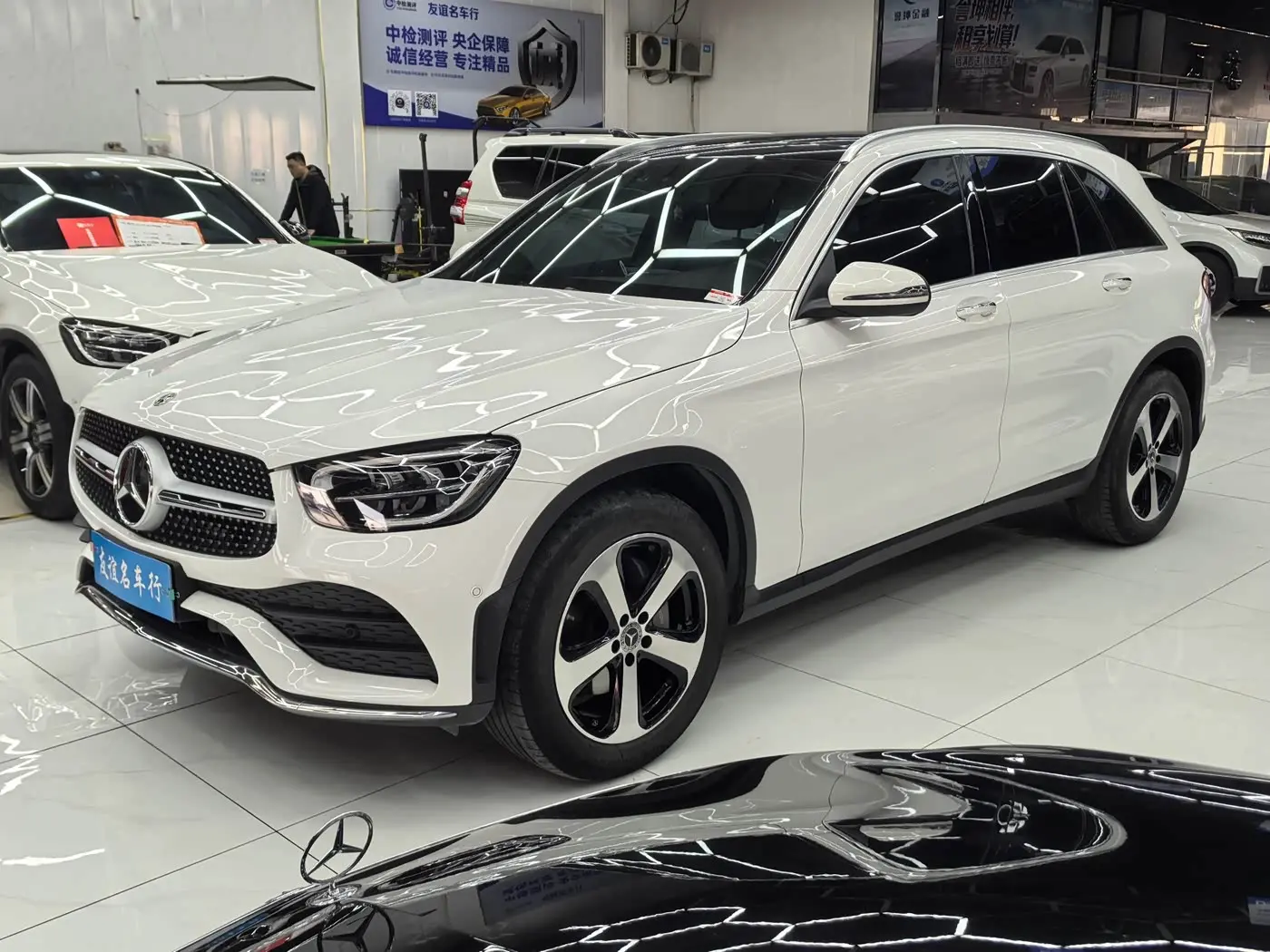 Mercedes-Benz GLC 2022 — Фото 2/18