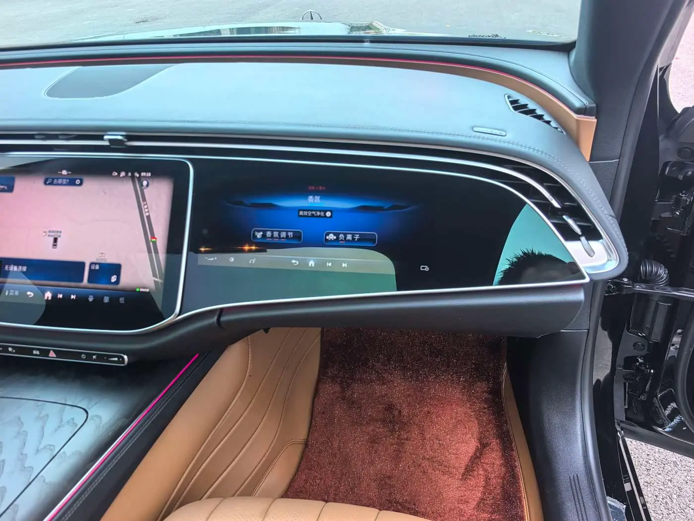 Mercedes-Benz E-Class 2024 — Photo 10/15