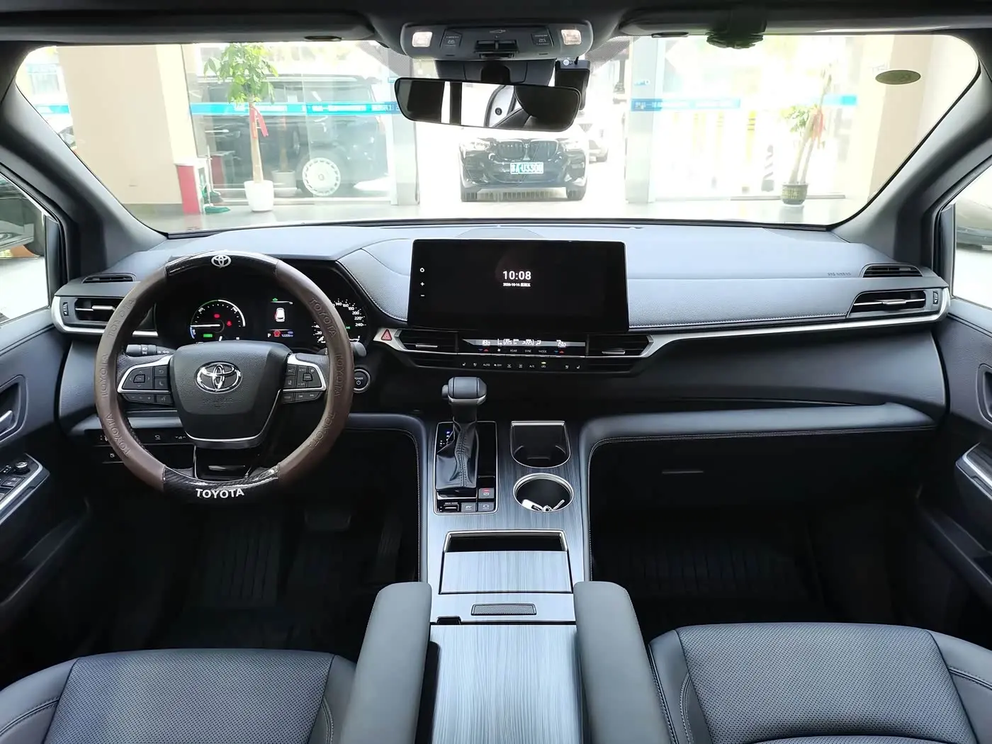 Toyota Sienna 2025 — Photo 7/19