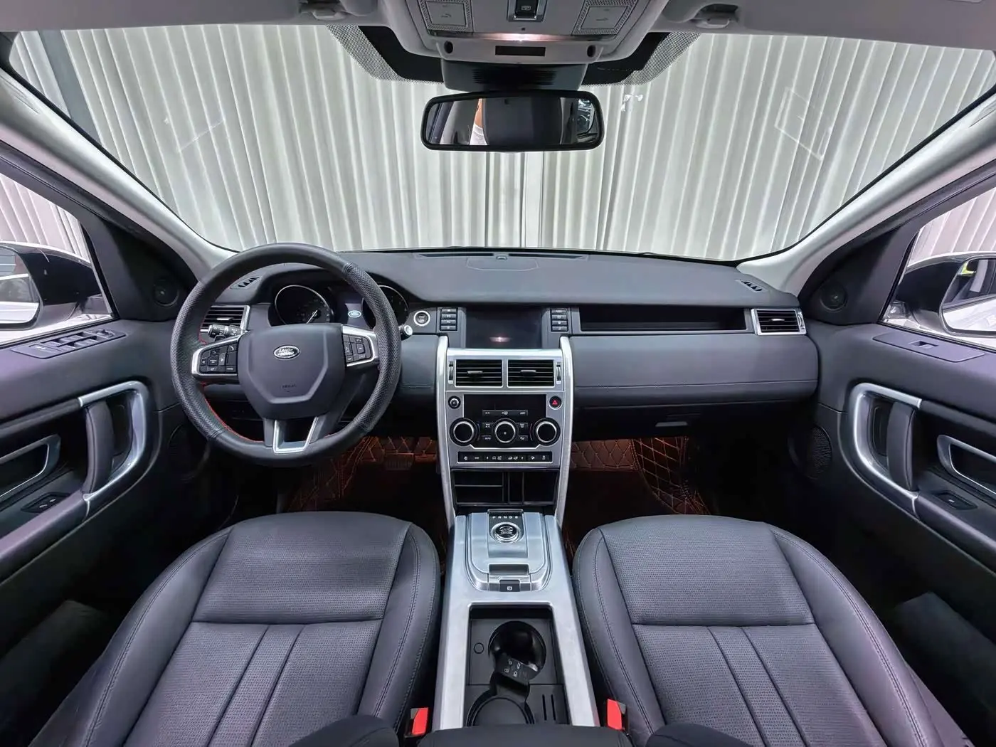 Land Rover Discovery Sport 2019 — Фото 5/11