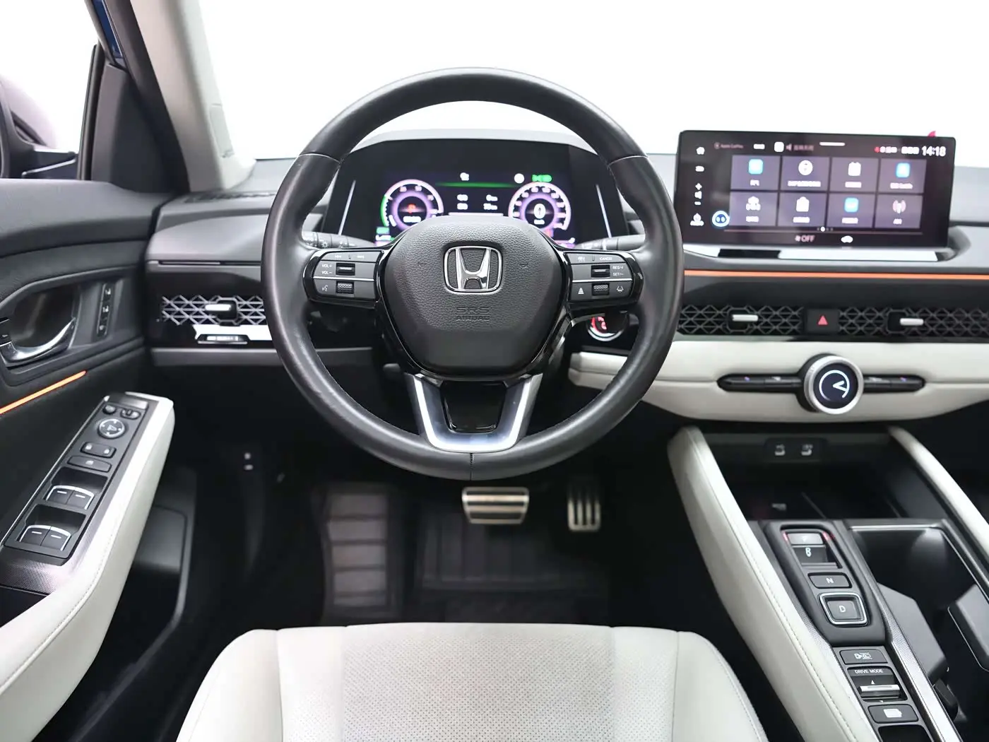 Honda Accord New Energy 2023 — Photo 16/20