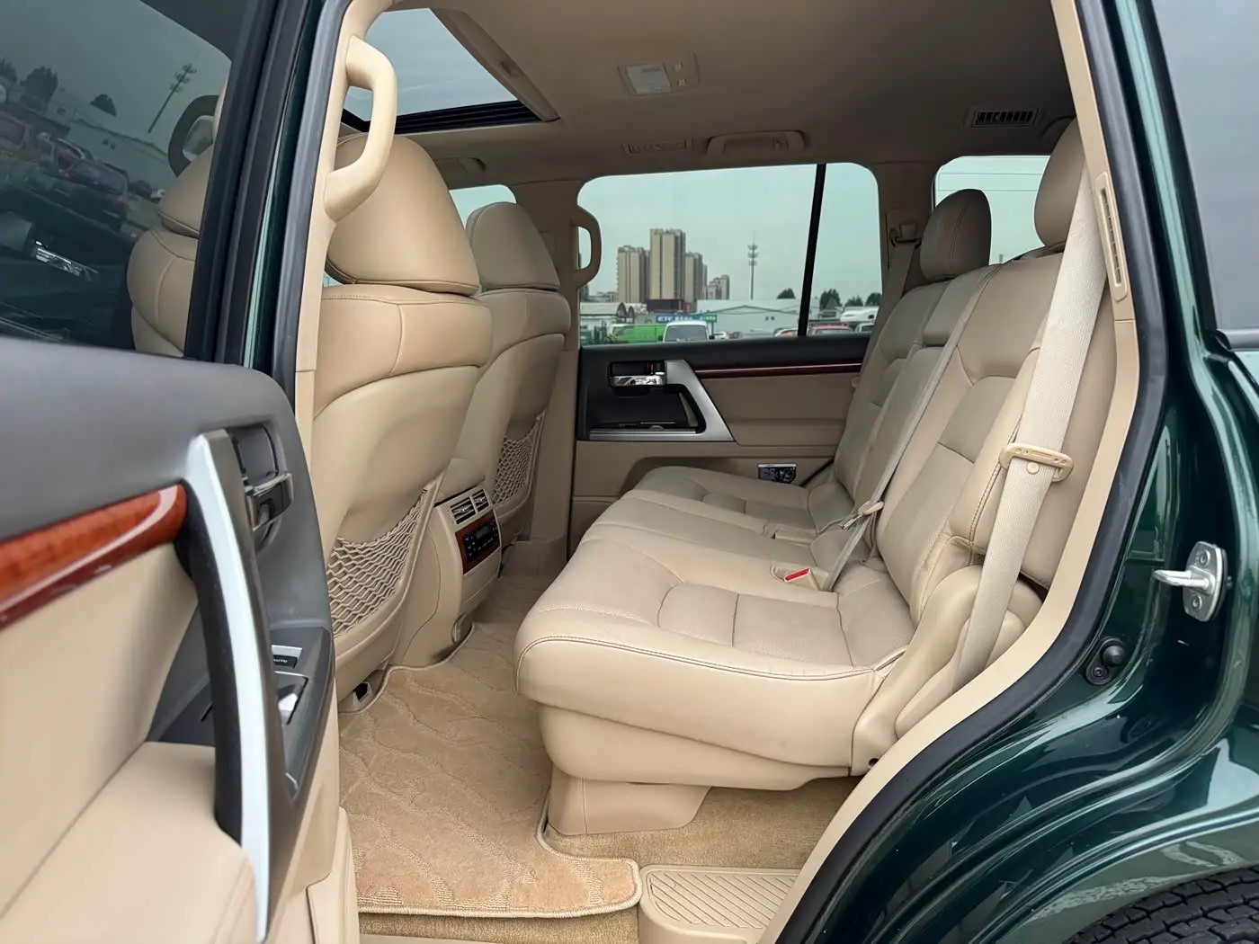 Toyota Land Cruiser 2013 — Photo 17/20