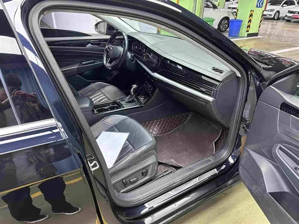 Volkswagen Passat 2024 — Фото 6/9