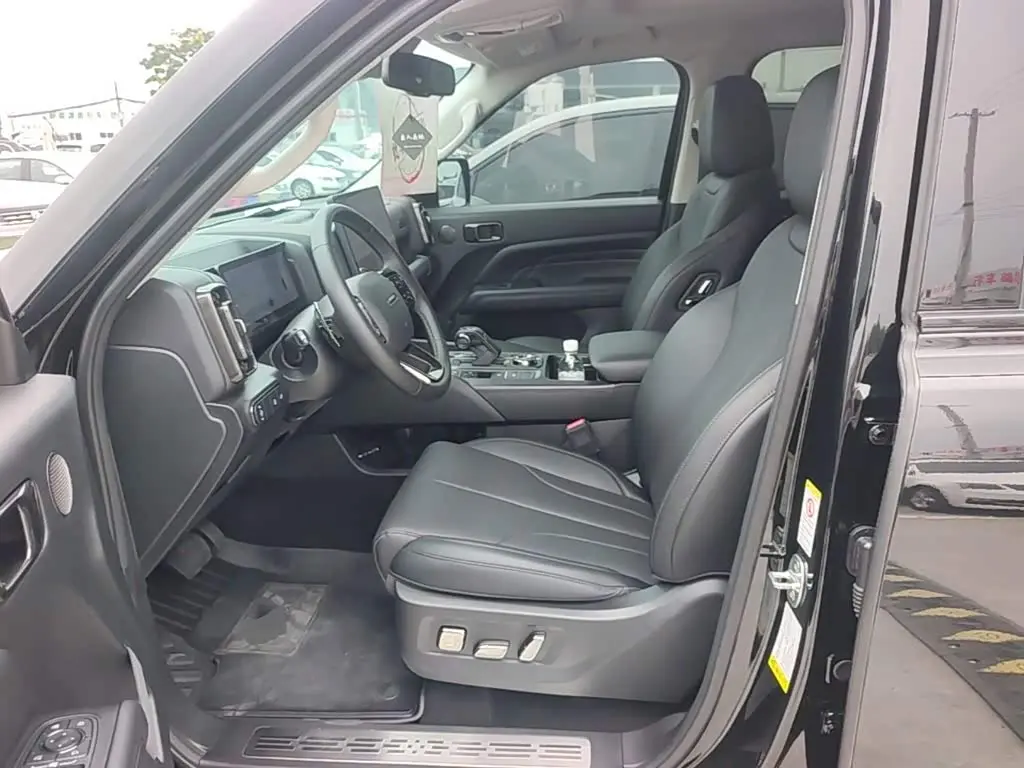 Haval H9 2025 — Photo 15/20