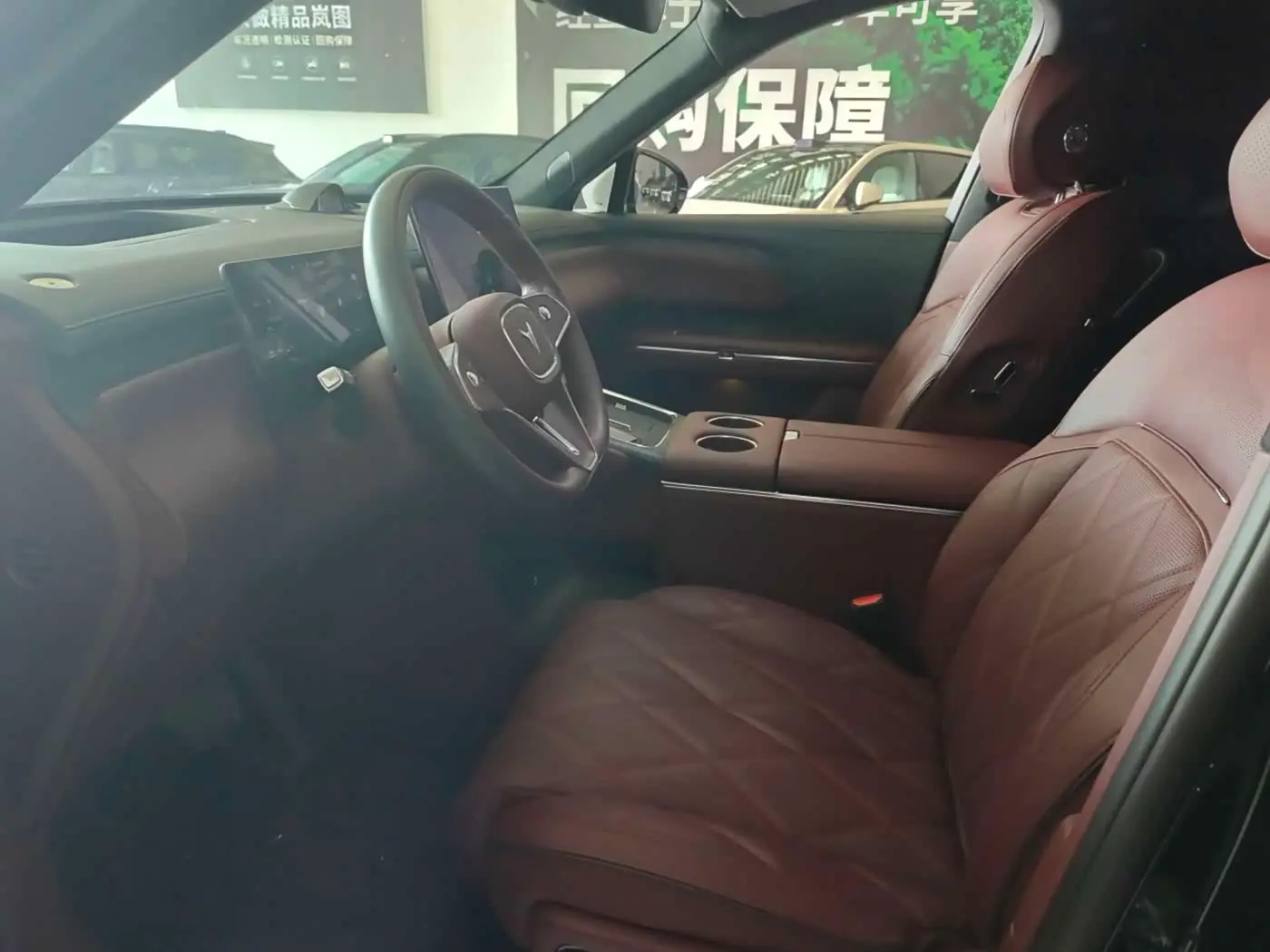 Voyah Auto VOYAH Taisan 2025 — Photo 9/13
