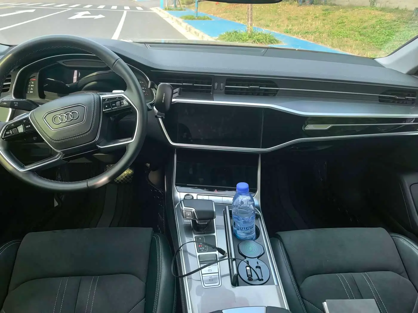 Audi A7L 2025 — Photo 7/8