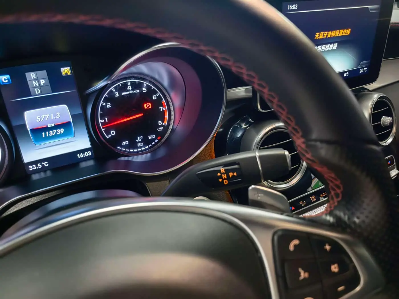 Mercedes-Benz GLC AMG 2018 — Фото 15/18