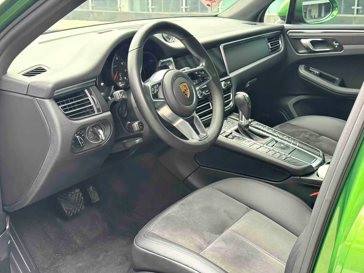 Porsche Macan 2021 — Фото 4/10