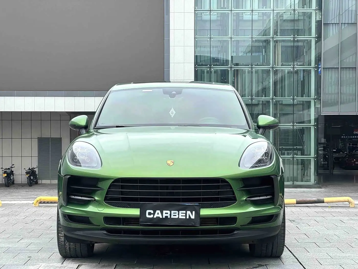 Porsche Macan 2021 — Фото 2/10