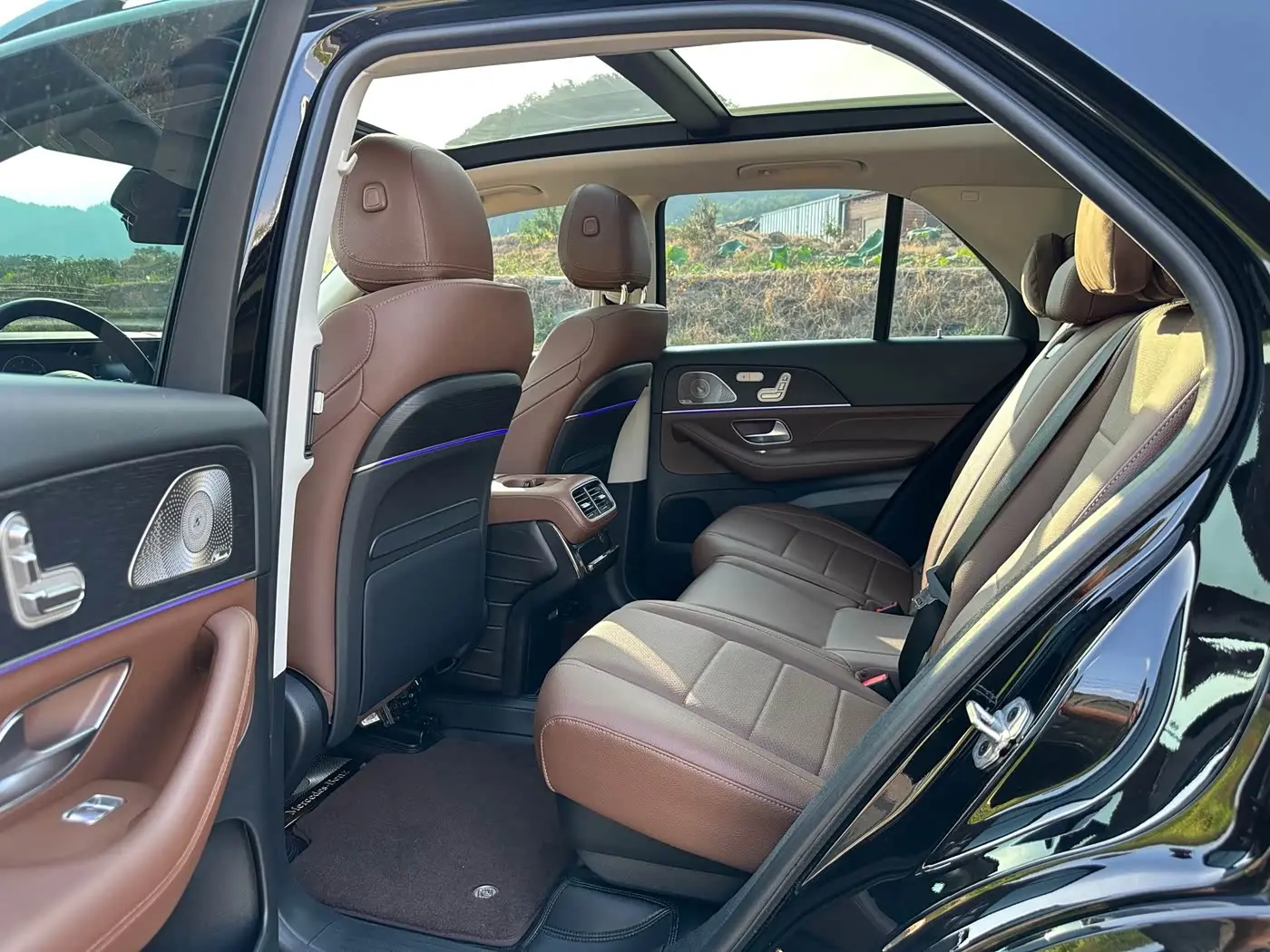 Mercedes-Benz GLE 2024 — Photo 10/20