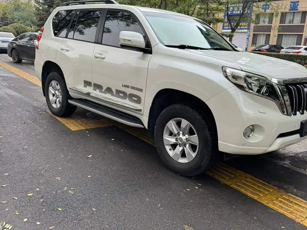 Toyota Prado 2016 — Photo 3/9