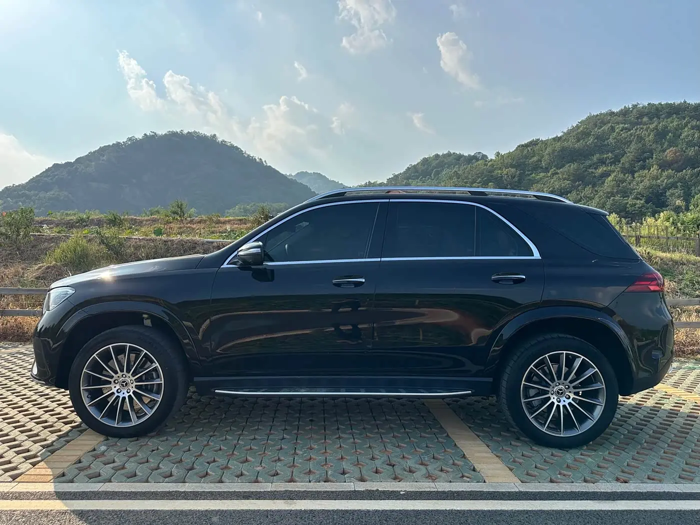 Mercedes-Benz GLE 2024 — Photo 4/20