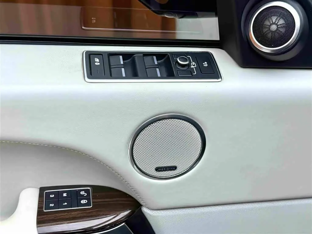 Land Rover Range Rover 2017 — Photo 15/20