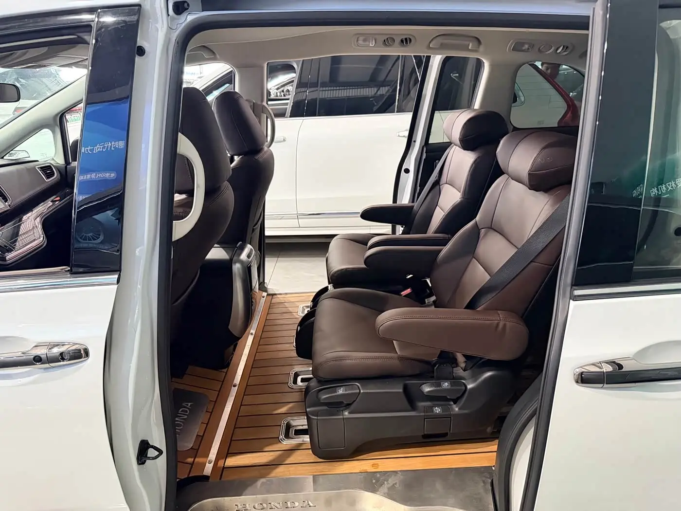Honda Odyssey 2021 — Photo 14/19