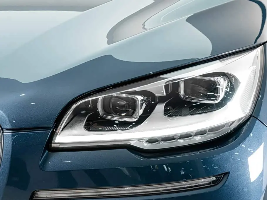 Lincoln Aviator 2023 — Photo 4/20