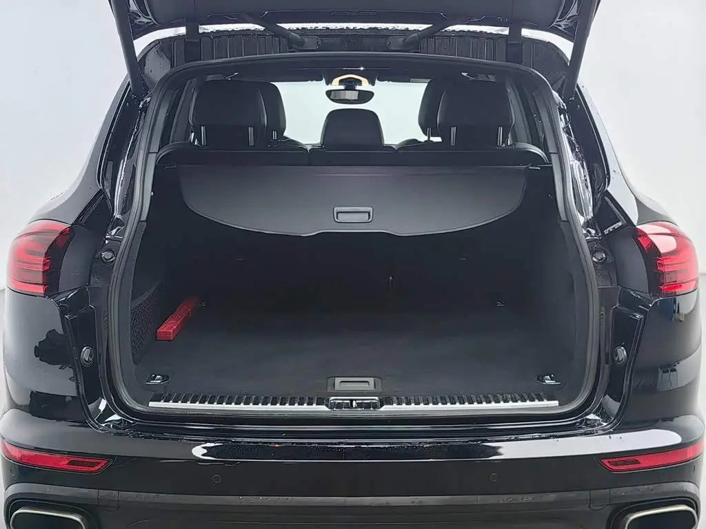 Porsche Cayenne 2018 — Photo 10/20