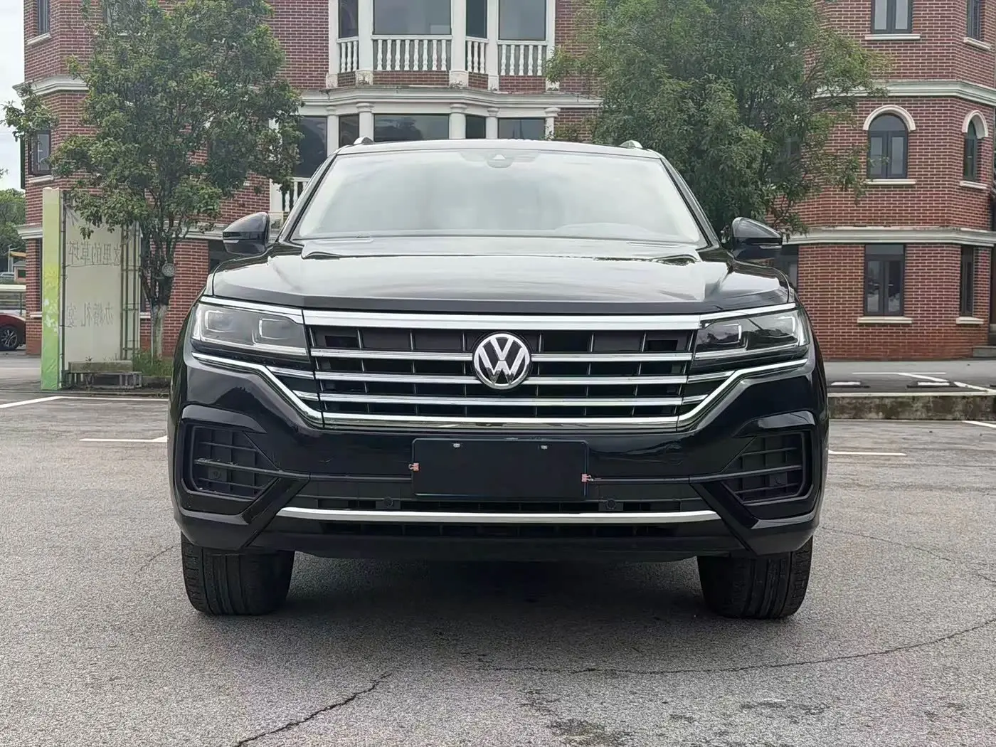 Volkswagen Touareg 2022 — Фото 2/9