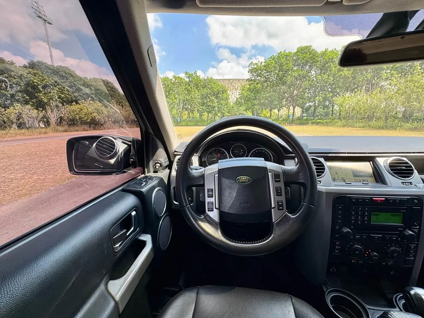 Land Rover Discovery 2008 — Photo 12/20