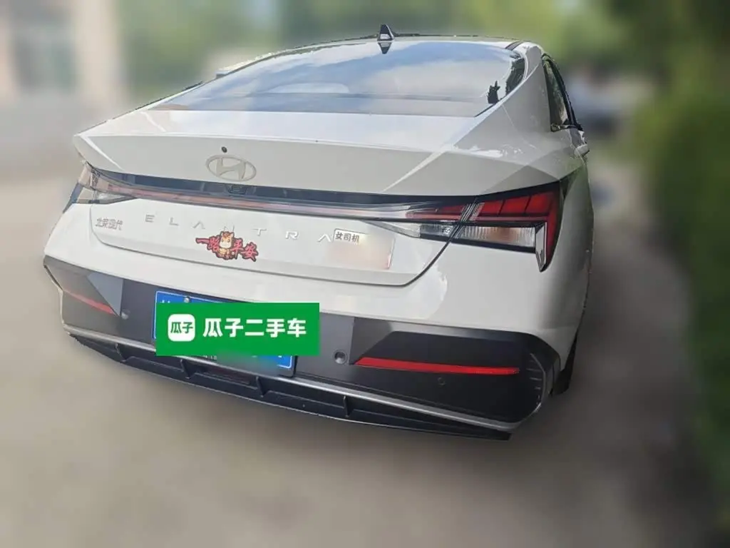 Hyundai Elantra 2025 — Фото 4/20