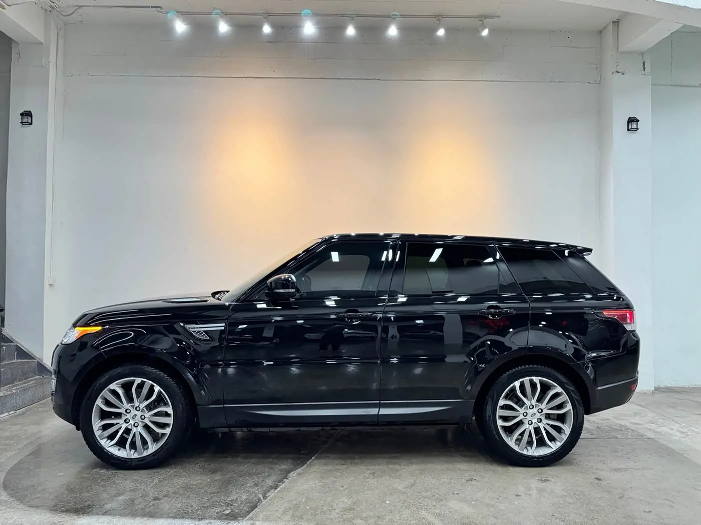 Land Rover Range Rover Sport 2015 — Фото 4/20