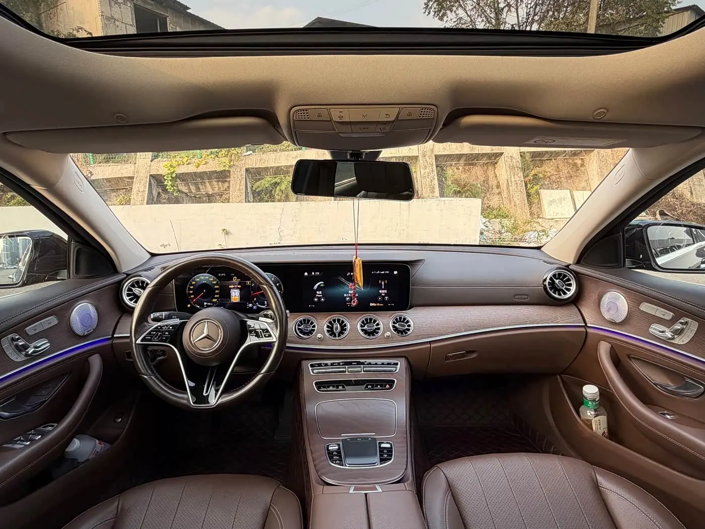 Mercedes-Benz E-Class 2021 — Photo 9/17
