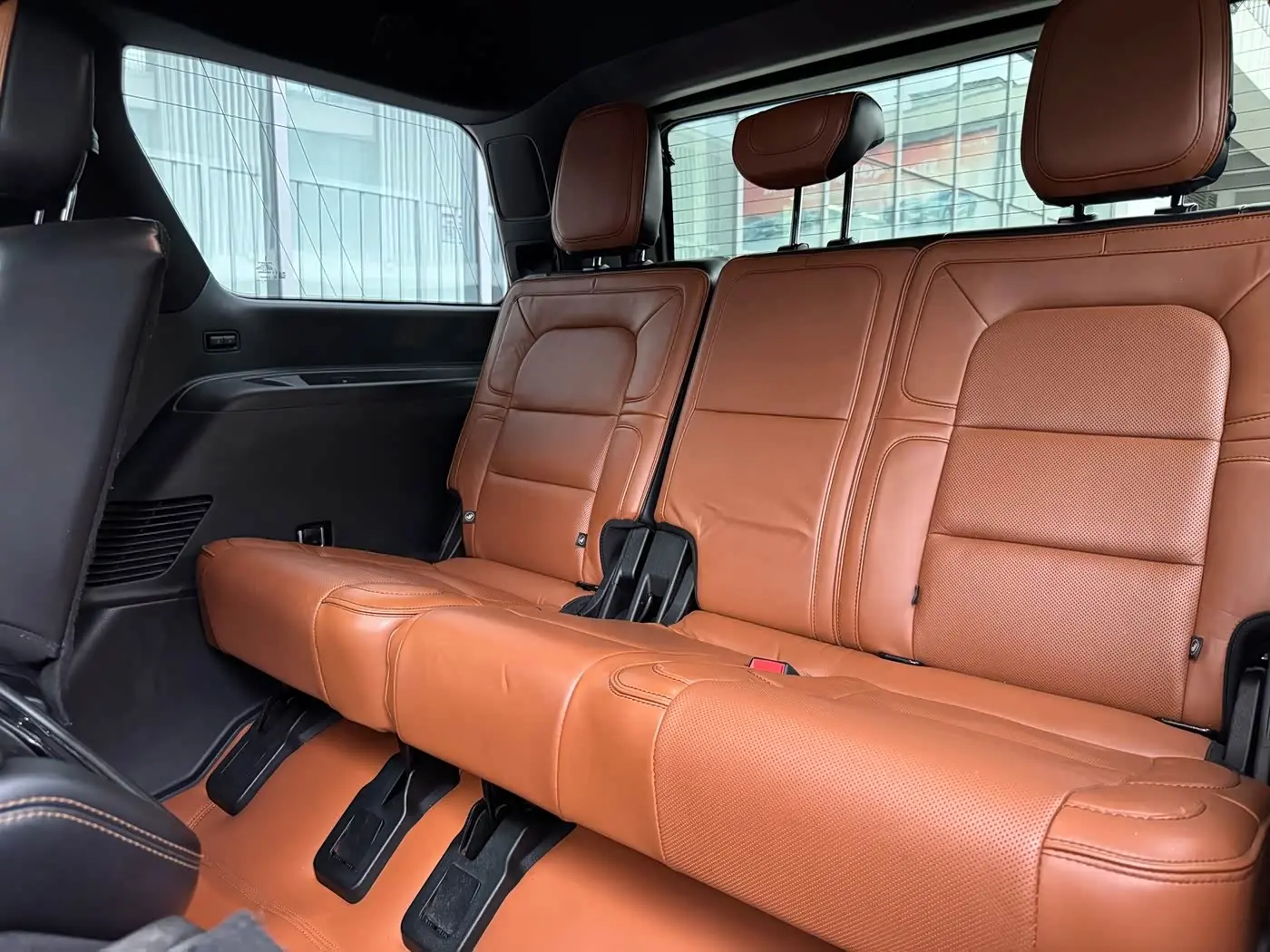 Lincoln Navigator 2020 — Photo 12/20