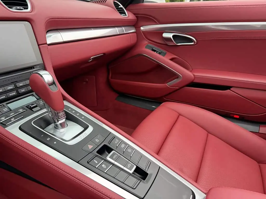 Porsche 718 2023 — Photo 18/19