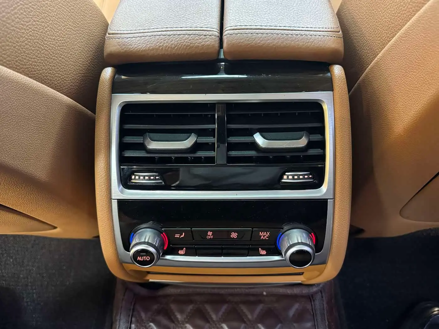 BMW 7 Series 2017 — Photo 10/16
