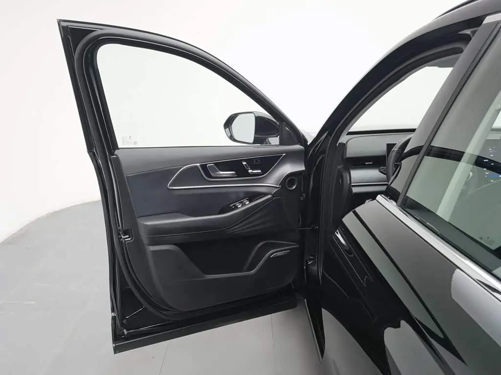 Chery Fengyun Fengyun T9 2024 — Photo 8/20