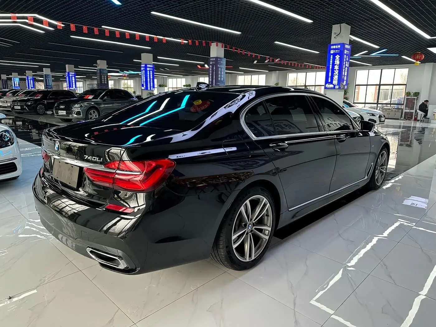 BMW 7 Series 2018 — Photo 9/9