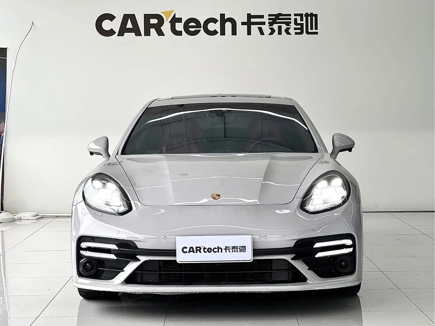 Porsche Panamera 2013 — Photo 2/13