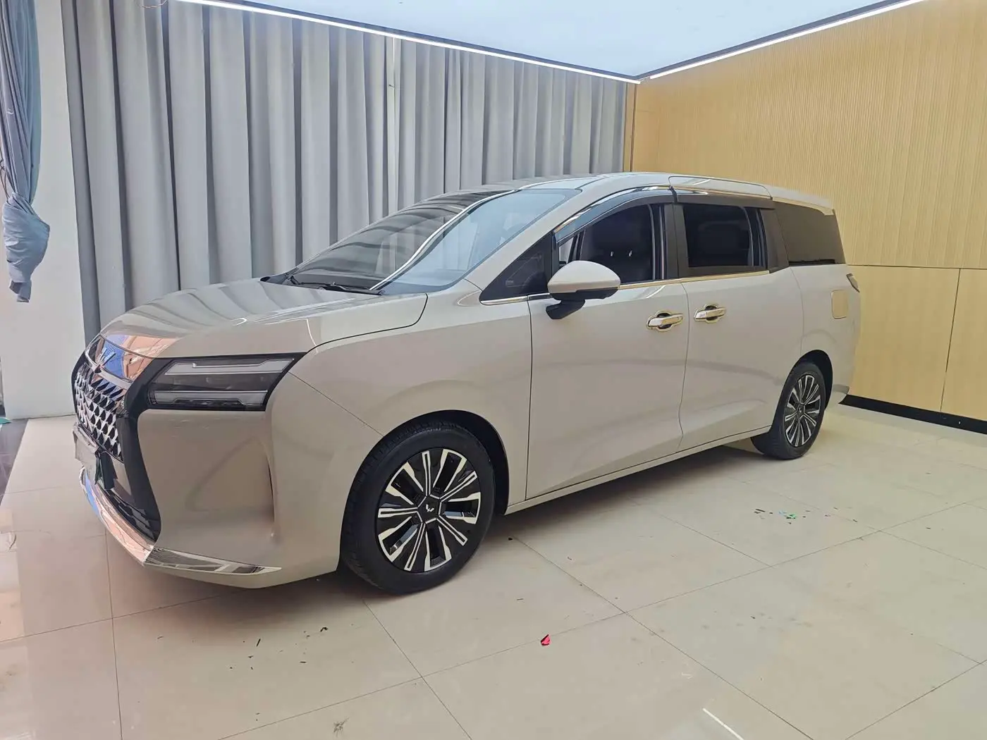 Wuling Motors Xingguang 730 New Energy 2026 — Фото 2/20