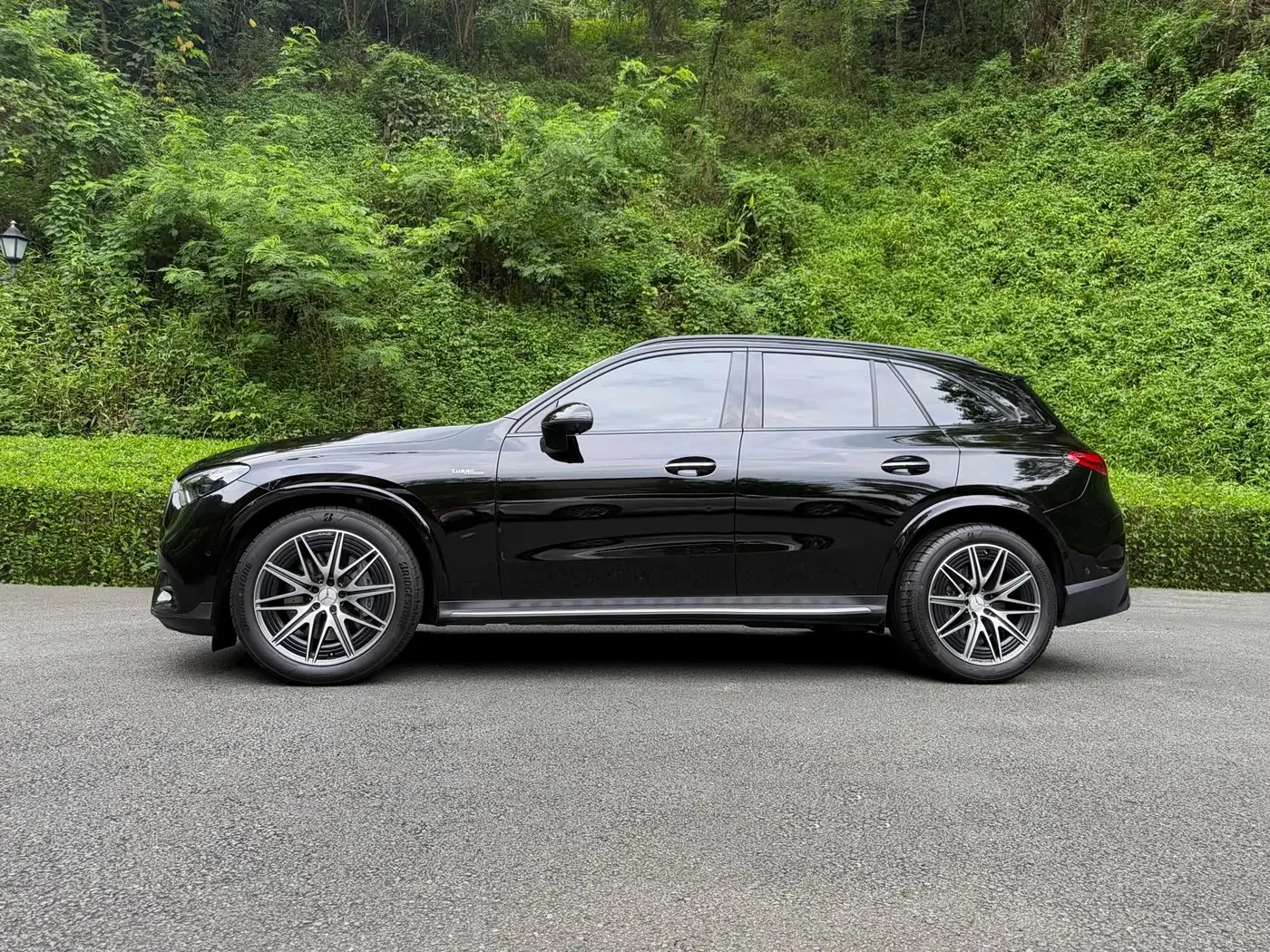 Mercedes-Benz GLC AMG 2025 — Фото 3/16